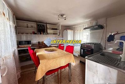 Vanzare Casa cu 920 mp teren Alba Iulia Zona HCC la asfalt si toate utilitatiile - 2