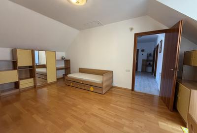 Vila cu piscina interioara, mobilata, langa British School - 11