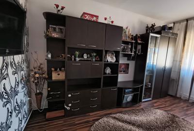 Apartament cu 2 camere decomandat, mobilat în Poarta 6 - 3