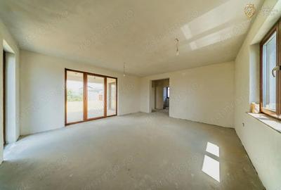 Casă cu 7 camere cu Teren 600 Mp în Sânleani - 8
