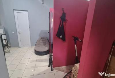 Spațiu comercial, de 92 mp, în Central - 6