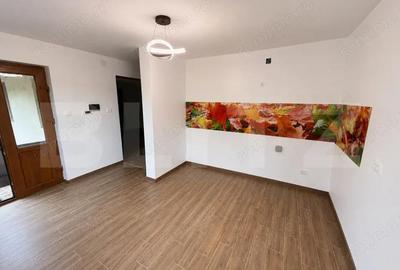 Casă cu 3 camere cu Teren 3082 Mp în Central - 8