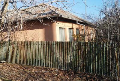 Casă cu 5 camere în Albești - 1