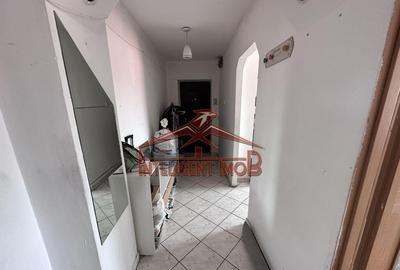 Apartament cu 2 camere in Fagara? pe B-dul Unirii Apartament cu 2 camere in Fagara? pe B-dul Unirii - 9