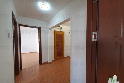 Apartament cu 2 camere decomandat în Casa de Cultură - 9