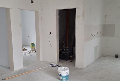 Casă individuală cu 4 camere cu Canalizare în Central - 2