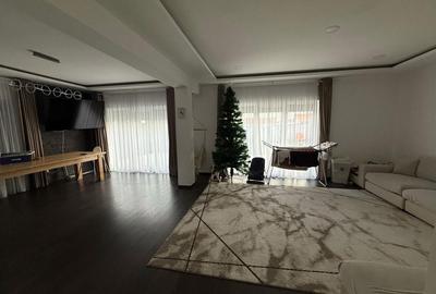 Casă cu 4 camere în Central - 2