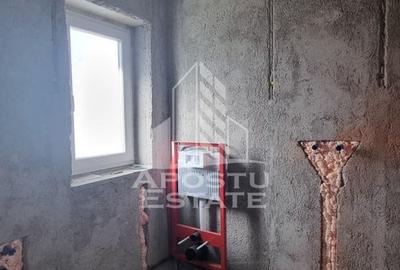 Casă cu 4 camere cu Teren 300 Mp în Giarmata