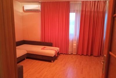 Închiriez vila in Bucium, spate Bellaria,str.Fermei - 4