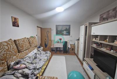 Apartament cu 2 camere decomandat în Tractorul - 9