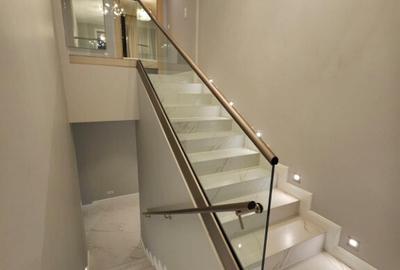 Casa noua de LUX zona CARTIER 9 MAI - 11