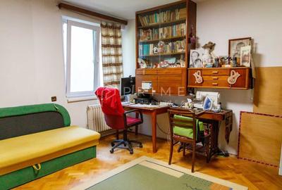 Apartament cu 3 camere decomandat în 7 Noiembrie - 2