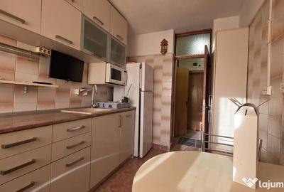 Apartament cu 3 camere decomandat în Rahova - 1
