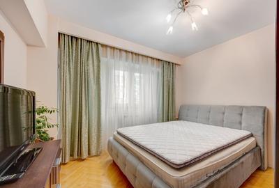 Apartament cu 2 camere decomandat, mobilat în P-ța Muncii