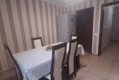 Apartament cu 2 camere decomandat în Tractorul - 4
