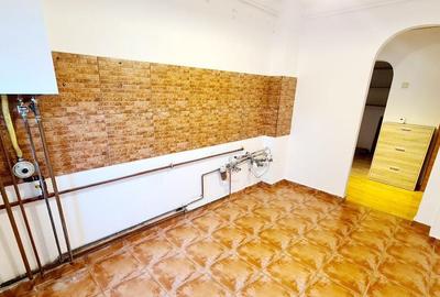 Inchiriez apartament 3 camere nemobilat zona Micalaca - ID : RH-43738 - 9