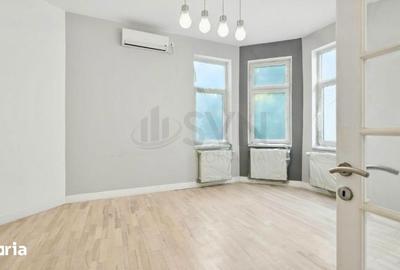 Casă cu 10 camere cu Teren 180 Mp în Dorobanți - 1