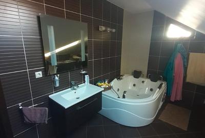 Casă cu 6 camere decomandat cu Teren 19200 Mp în Creaca - 16