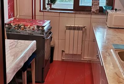 Inchiriez apartament 2 - 3