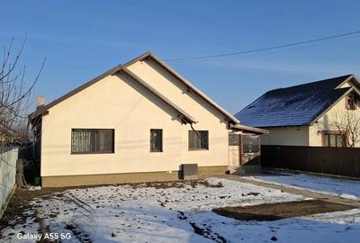 Casă cu 3 camere în Letea Veche - 4