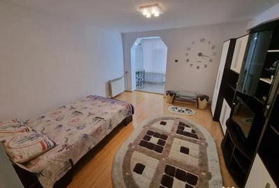 Garsonieră, mobilată în Km 4 - 4