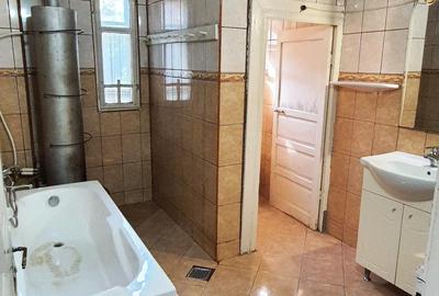 Casă cu 5 camere cu Teren 290 Mp în Republicii - 6