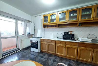 Apartament cu 4 camere decomandat în Transilvaniei - 4