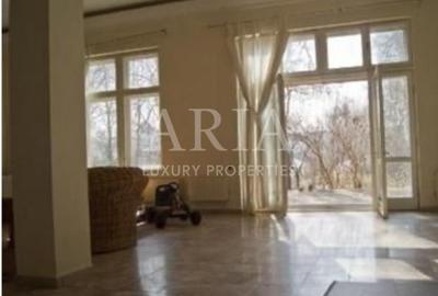 Casă individuală cu 8 camere cu Canalizare în Siliștea Snagovului - 4