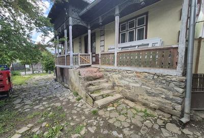 Casă cu Teren 589 Mp în Central - 2