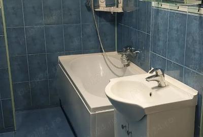 Apartament cu 3 camere decomandat în Răcădău - 1