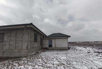 Casa semifinisata 195mp+2000mp teren, zona Volovat, Radauti Casa semifinisata 195mp+2000mp teren, zona Volovat, Radauti - 6