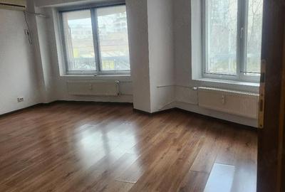 Apartament cu 2 camere semidecomandat în Calea Călărașilor - 1