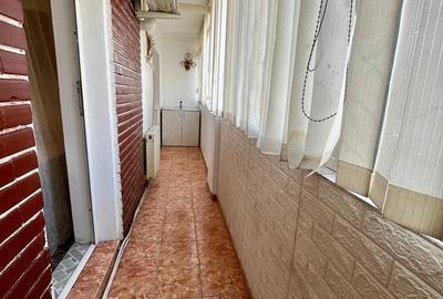 Apartament cu 3 camere semidecomandat, mobilat în Nicolina - 7