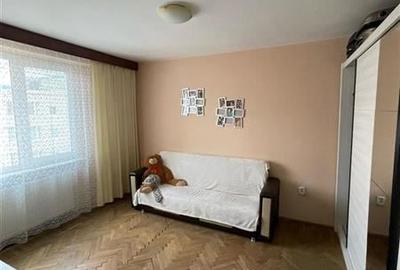 Apartament cu 3 camere decomandat, mobilat în Griviței