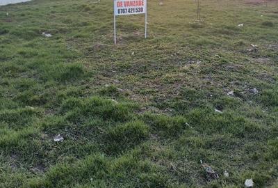 Teren de 2200 mp, în Nord - 3