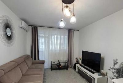 Apartament cu 3 camere decomandat, mobilat în Doamna Ghica