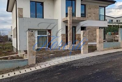 Casă cu 4 camere cu Teren 500 Mp în Chinteni