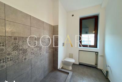 Apartament cu 6 camere în Moșilor