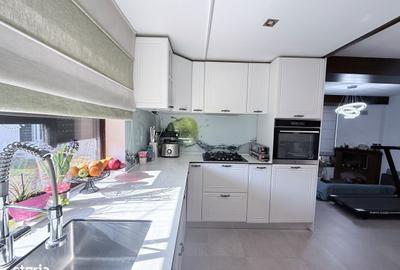 Casă cu 4 camere în Central - 3