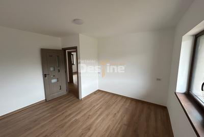 Casă individuală cu 3 camere cu Canalizare în Dumbrava Roșie - 7