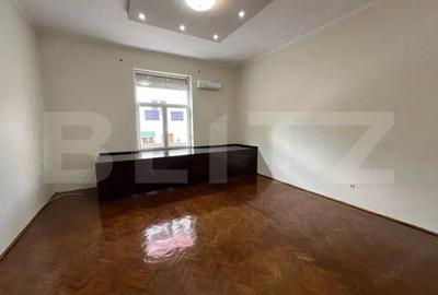 Spa?iu de inchiriat, 250 mp, zona Titulescu Spa?iu de inchiriat, 250 mp, zona Titulescu - 3