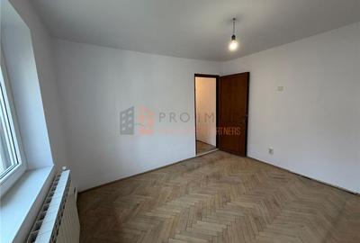 Apartament cu 3 camere decomandat în Micro 14 - 9
