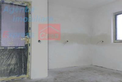 Casă cu 5 camere cu Canalizare în Dumești - 3