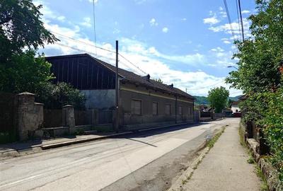 Casa, anexe si teren amplasate central in municipiul Brad - 2