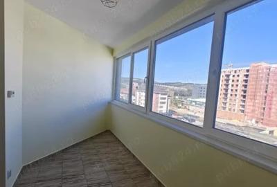 Apartament cu 3 camere semidecomandat, mobilat în Florești - 3