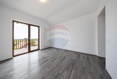 Casă cu 3 camere cu Teren 177 Mp în Sânpetru - 4