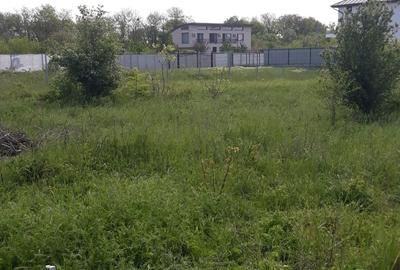 Teren de 500 mp, în Domnești