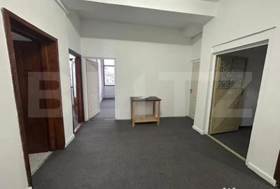 Spațiu comercial, de 80 mp, în Micro 2 - 2