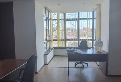 Birou, de 25 mp, în Central - 5