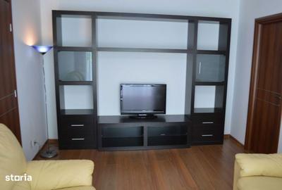 Apartament cu 3 camere semidecomandat în Titan - 4